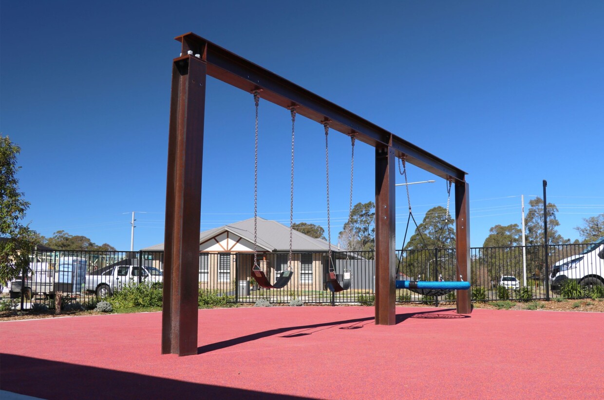 moduplay_bankbook-park public playground_swings