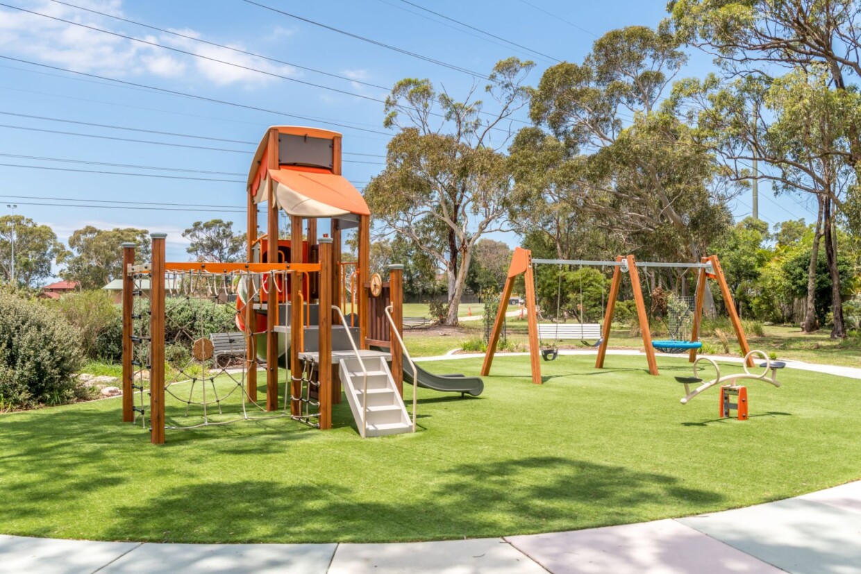 Casuarina oval public playground_play tower